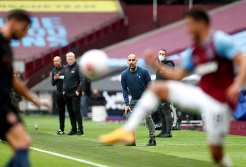 Pep Guardiola en partido Manchester City - West Ham