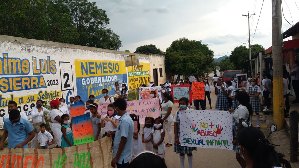 Plantón en La Junta en rechazo a abuso de menor indígena