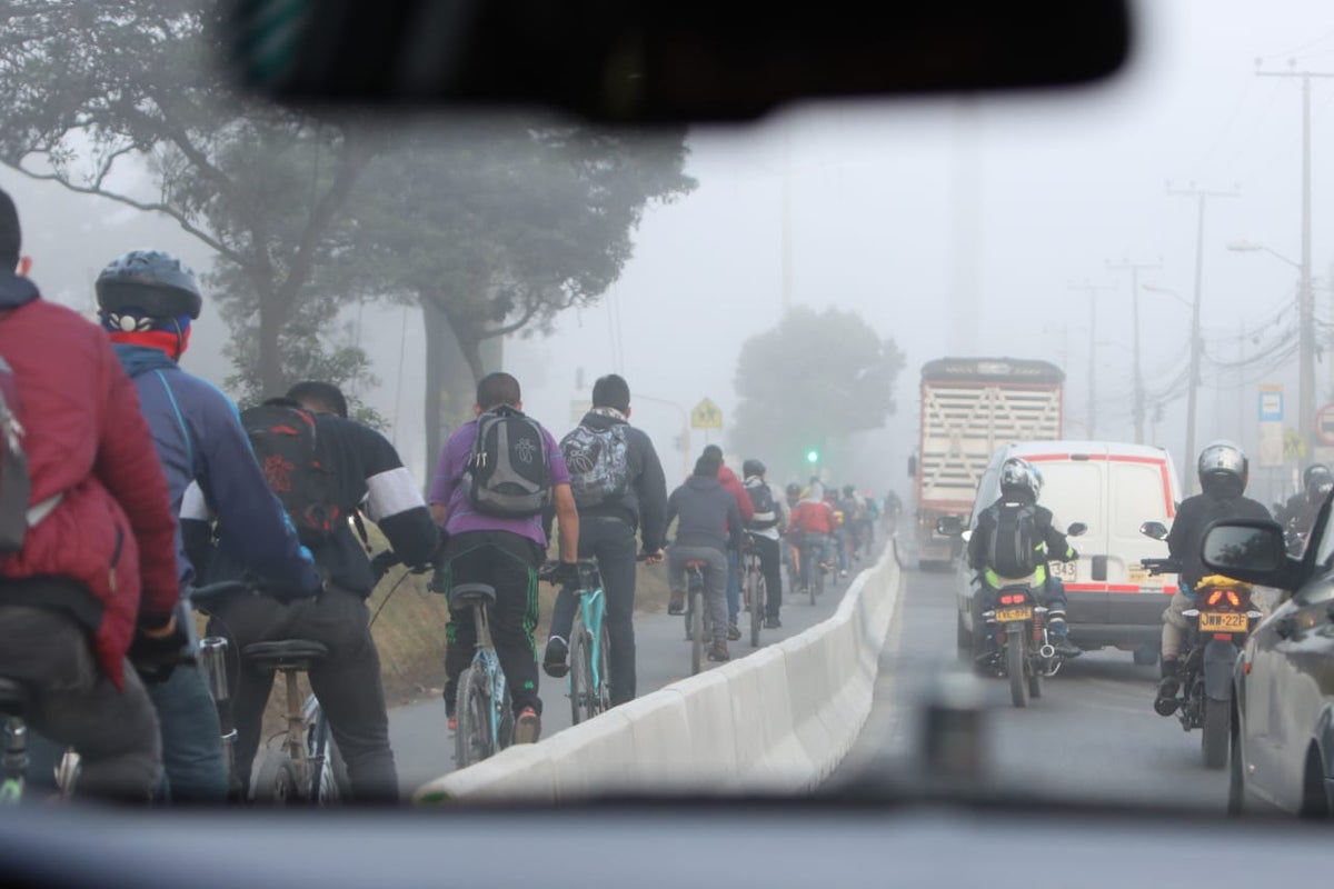 Inicia protesta por parte de conductores contra ciclorruta de Calle 13