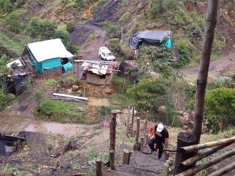 Tres mineros resultaron heridos en un derrumbe que generó la explosión de un socavón de carbón, ubicado en Puente Vélez, zona rural del municipio de Jamundí.
