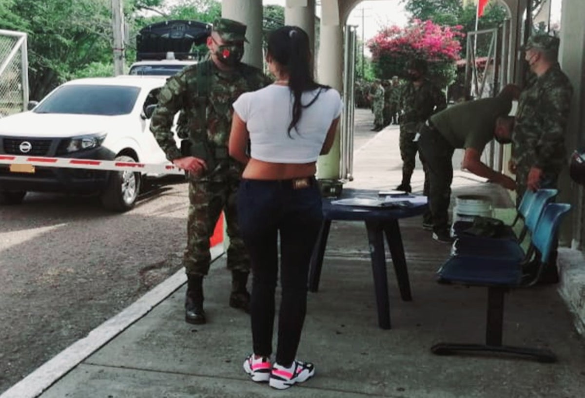 Se entregó al Ejército alias ‘Sofía’ disidente de las Farc en el Tolima