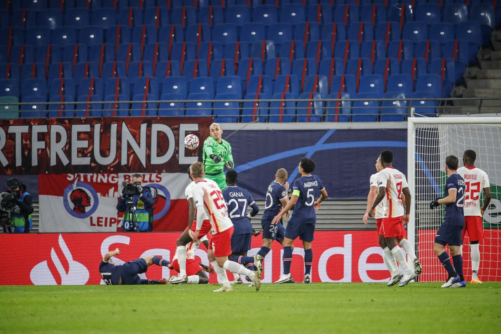Leipzig Vs. PSG - Champions League