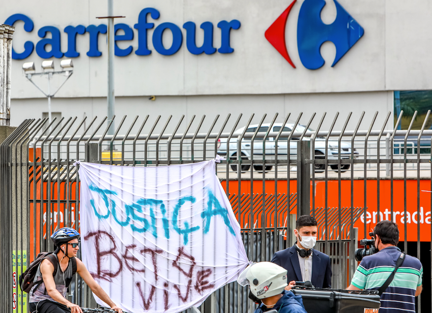 Asesinan a un hombre en un Carrefour de Brasil