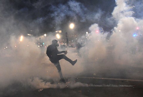 Ley de seguridad, motivo de choques entre manifestantes y policías en Francia