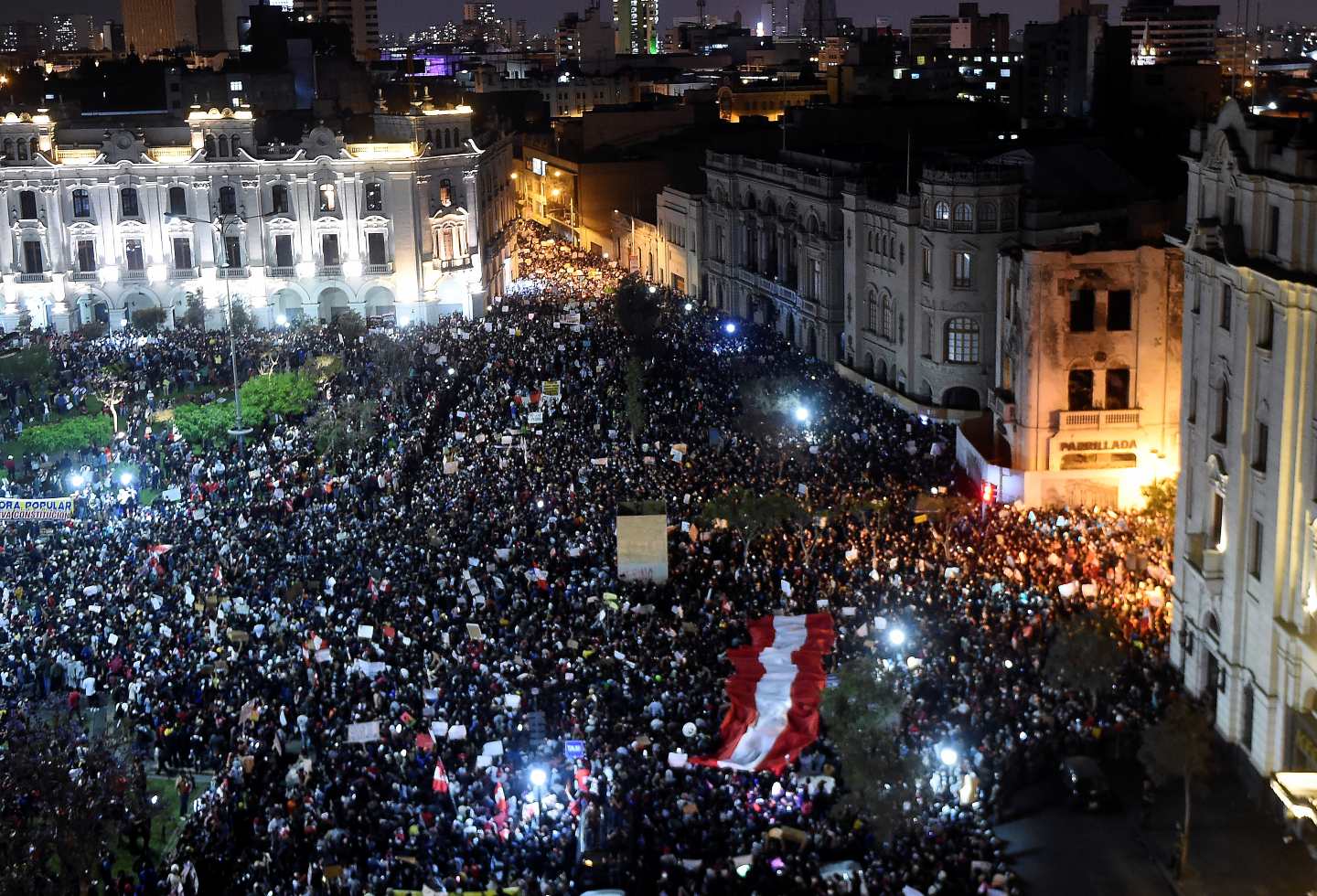 Protestas en Perú contra presidente Manuel Merino | La FM