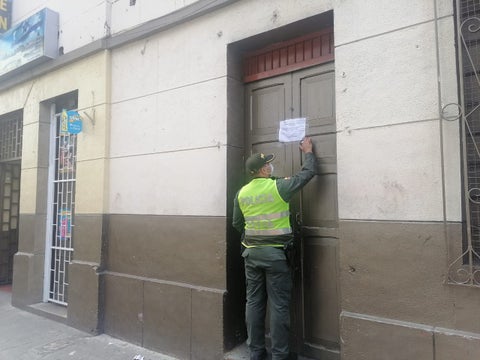 Policía
