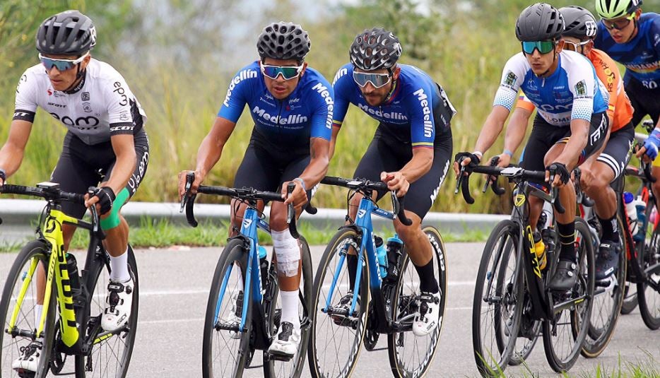 Team Medellín en la Vuelta a Colombia
