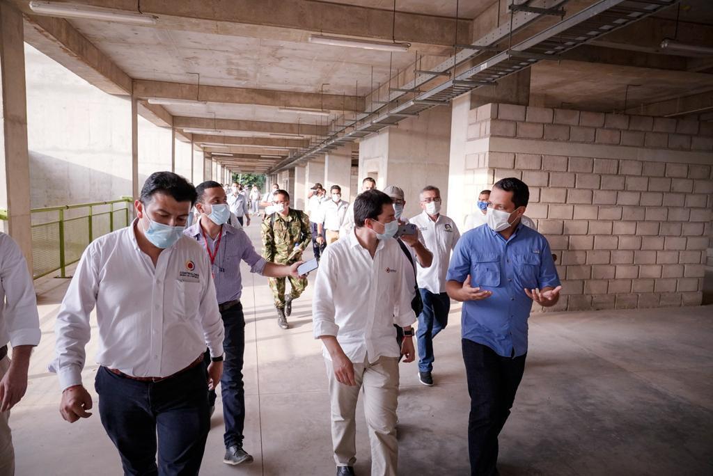 Contralor visito 5 obras inconclusas y elefantes blancos en Cesar