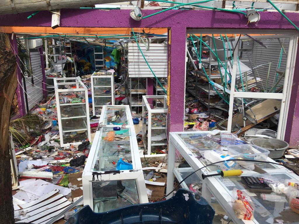 Comerciantes de Providencia y Santa Catalina en la ruina
