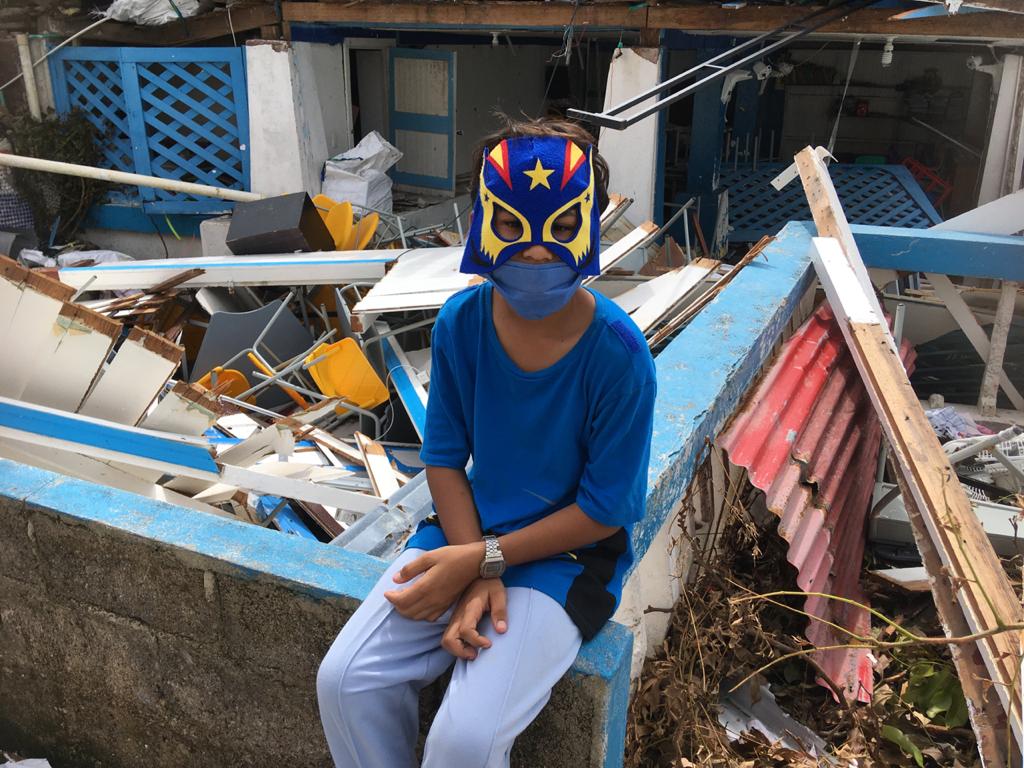 Joe, el niño de Providencia que se vistió de héroe para salvar vidas