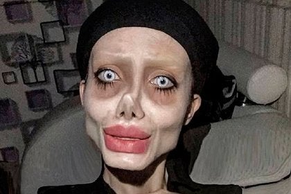 Angelina Jolie zombie