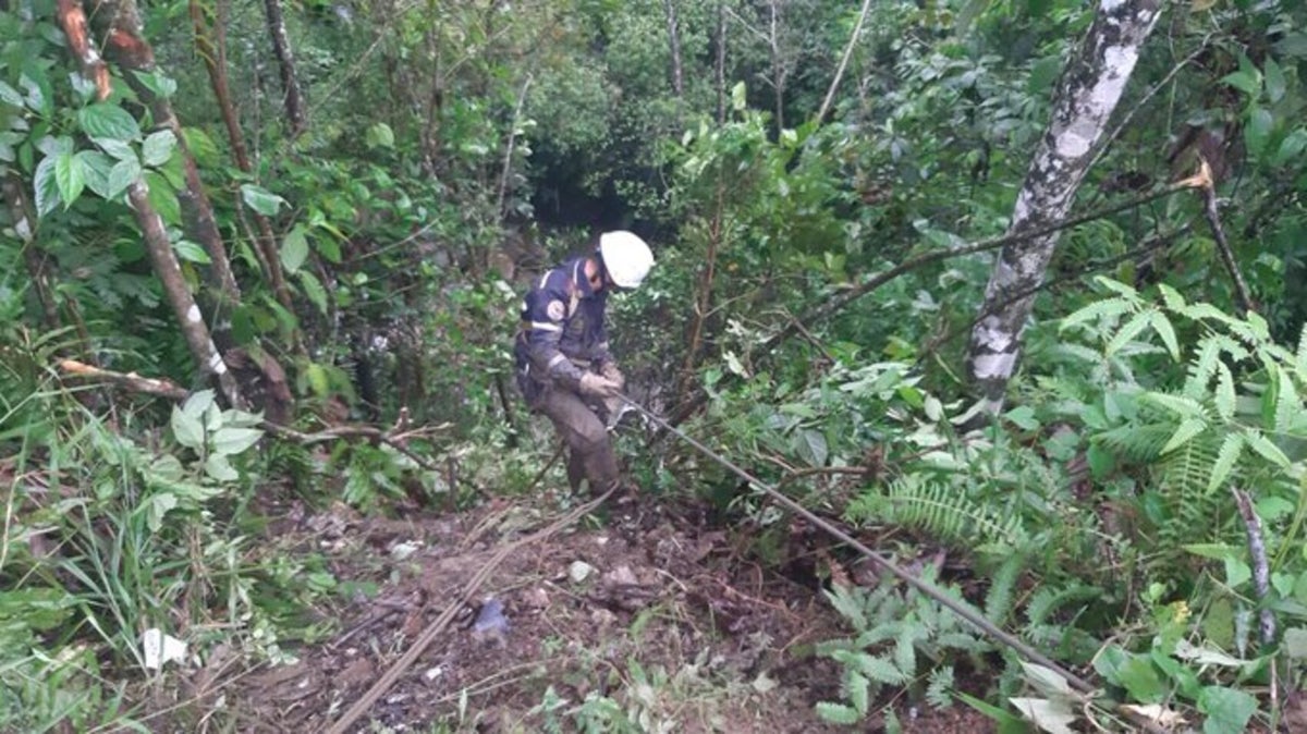 Caída de vehículo por un abismo en San Luis, Antioquia.