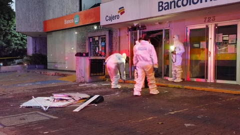 Se recuperó el dinero en cuatros cajas y se inmovilizó un vehículo que tenía las placas alteradas.