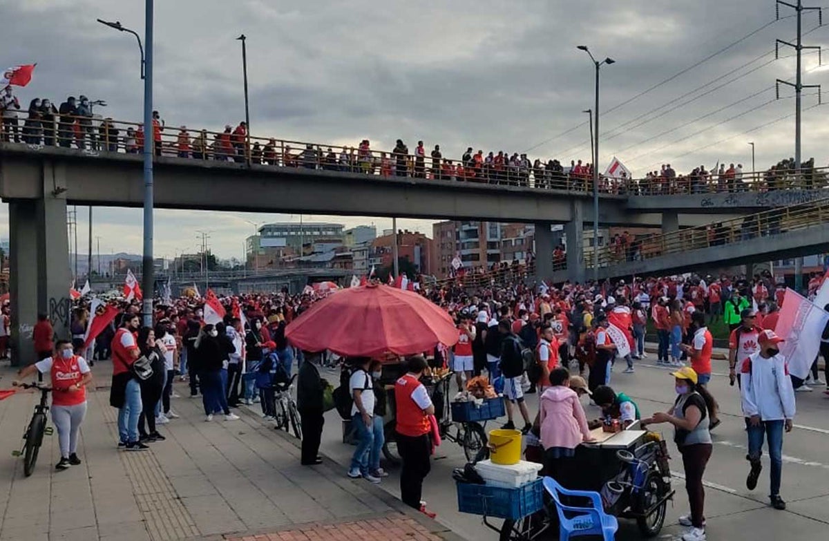 Hinchas de Santa Fe en el Campin
