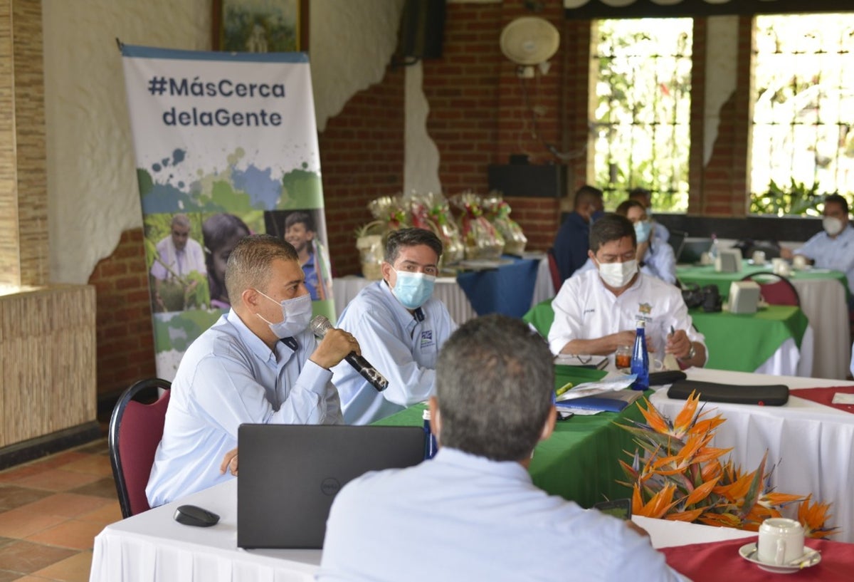 Alcaldes y comunidades ambientales también se hicieron presentes.