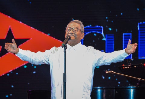Armando Manzanero murió a los 85 años por covid-19.