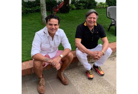 Silvestre Dangond junto a su padre William, conocido como 'El Palomo'.