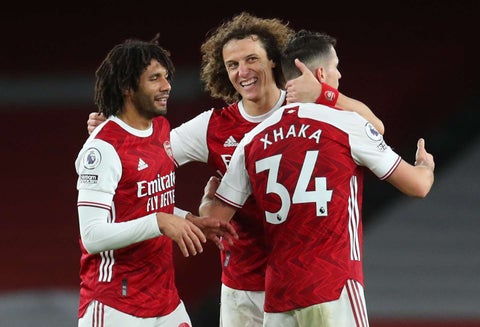 Arsenal ganó con doblete de Aubameyang y un gol más de Saka.