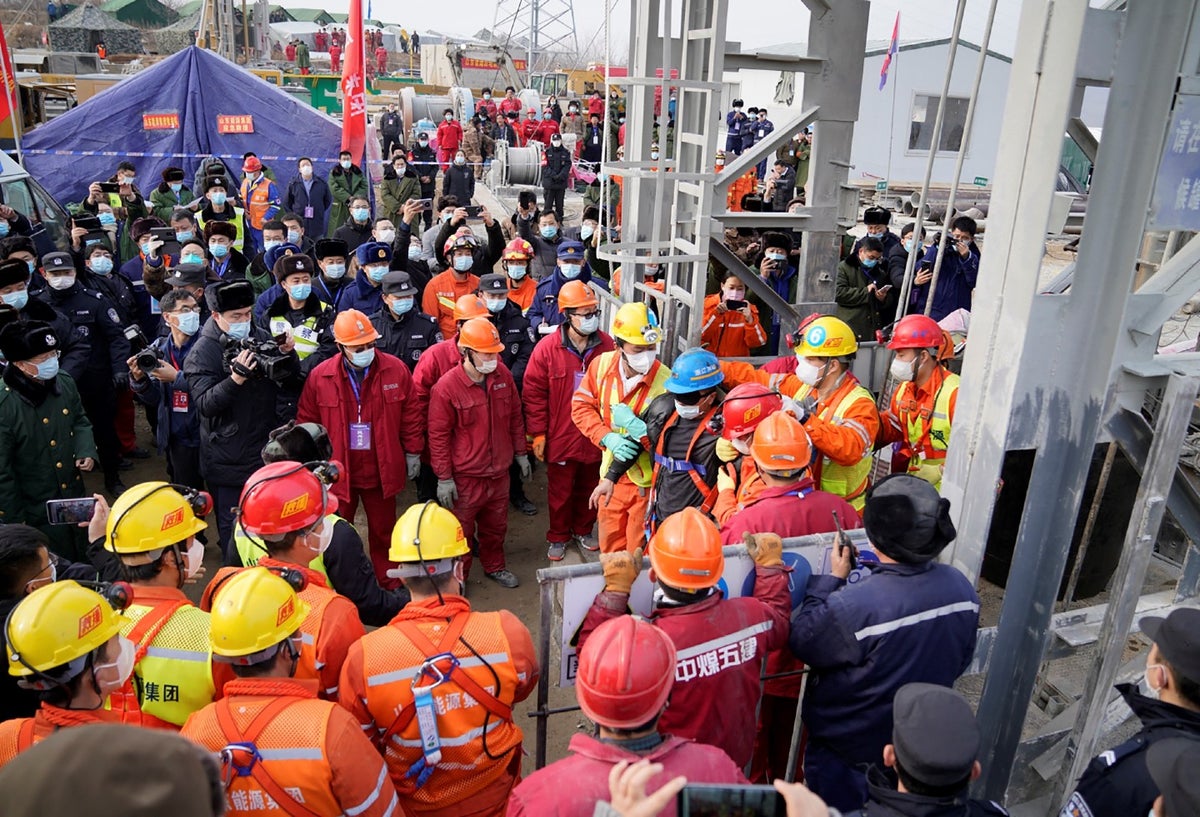Rescate de mineros atrapados en China