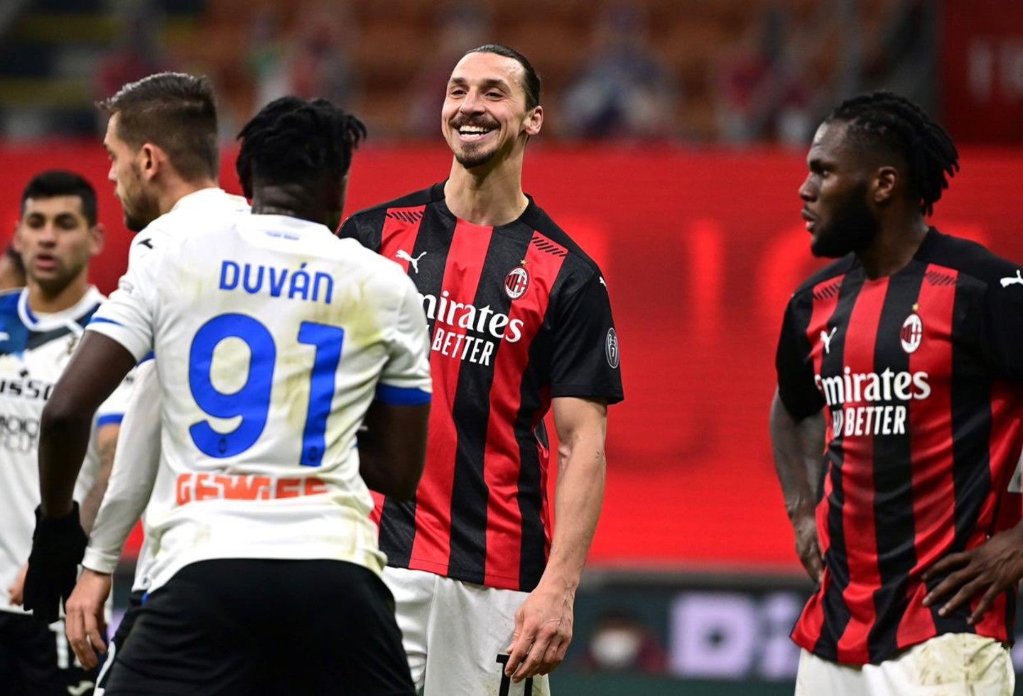 Zlatan Ibrahimovic y Duván Zapata