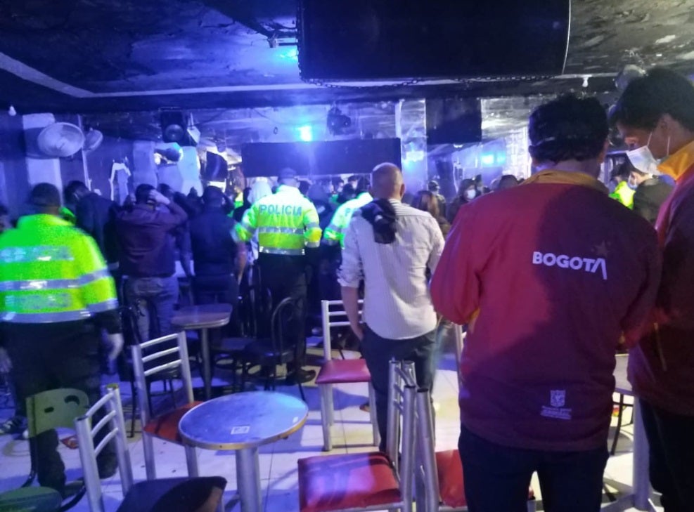 Autoridades hallaron en Chapinero a 35 personas en fiesta clandestina