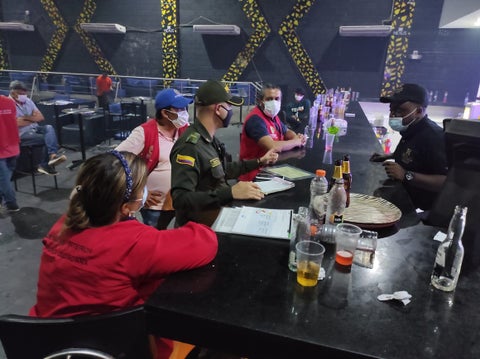 Incumplimiento toque de queda nocturno