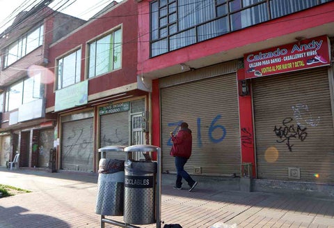 Con macabros panfletos amenazan a comerciantes en Bogotá