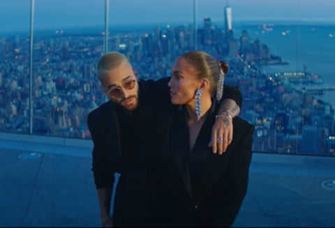 Maluma y Jennifer López en su video Pa' Ti