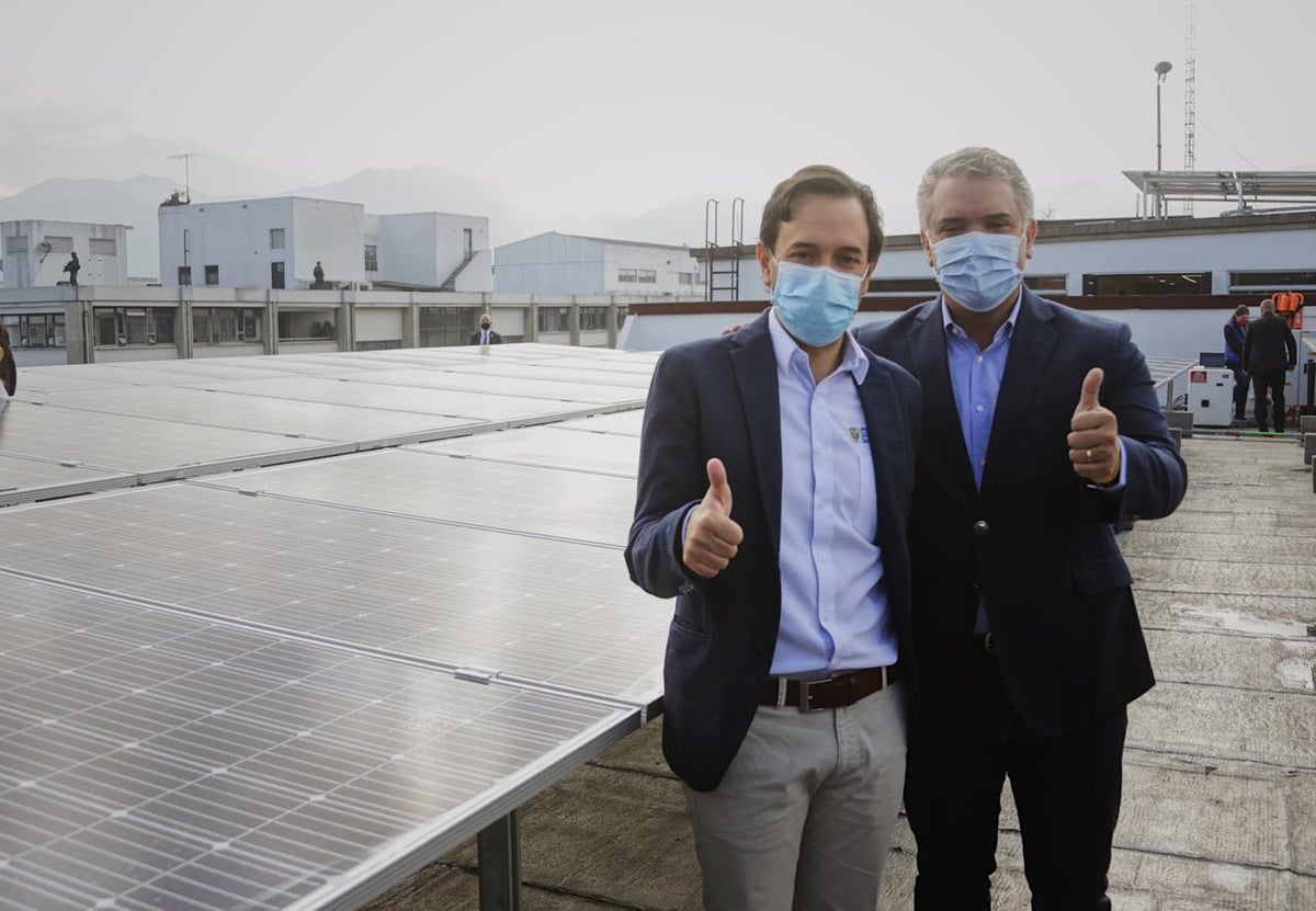 Ministerio de Minas y Energía instala paneles solares para autoabastecerse con energías limpias