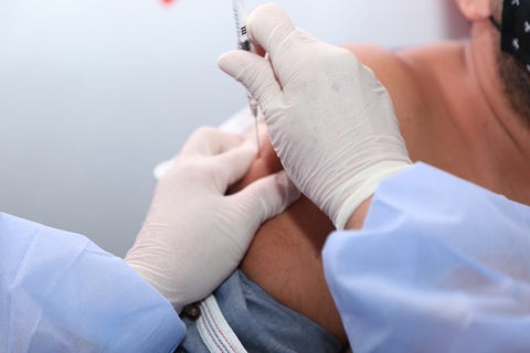 Estudiantes de carreras de la salud incluidos en la primera fase de vacunación en Santander