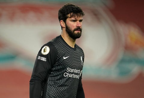 Alisson Becker, arquero del Liverpool, está de luto por muerte de su padre.