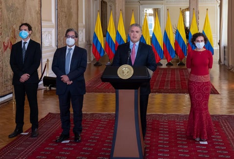 Mauricio Villamizar y Viviana Taboada, nuevos codirectores del Banco de la República