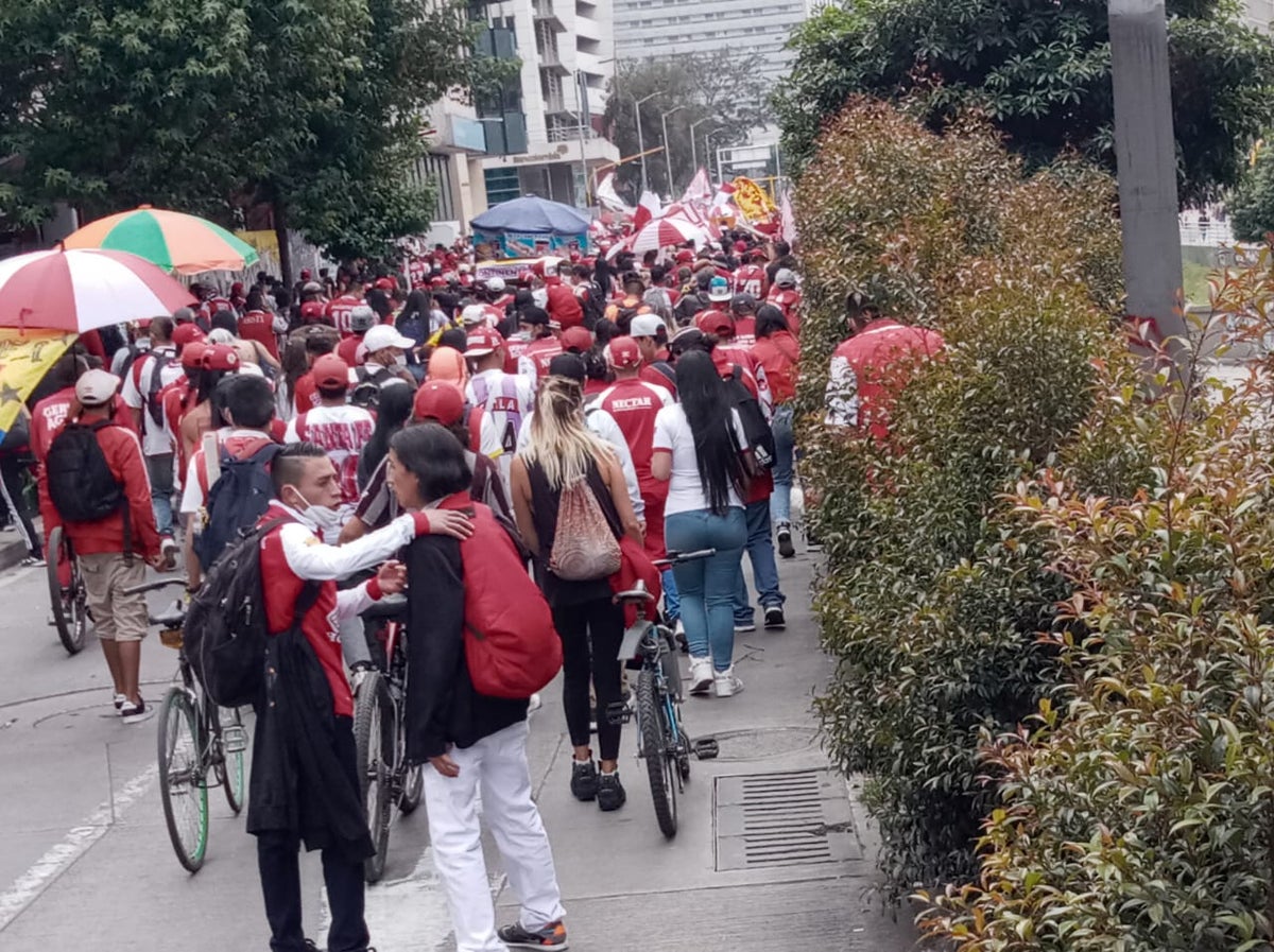 Multitud de hinchas del Santa Fe