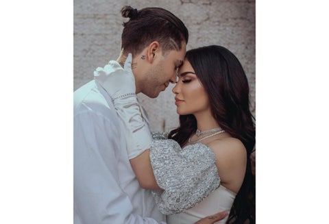 Kimberly Loaiza y Juan De Dios Pantoja