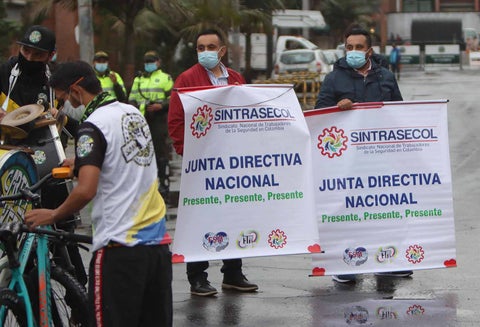 UNP – Escoltas de Unidad Nacional de Protección protestan en Bogotá
