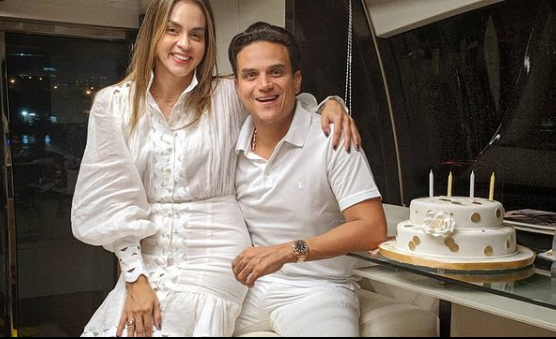Silvestre Dangond junto a su esposa