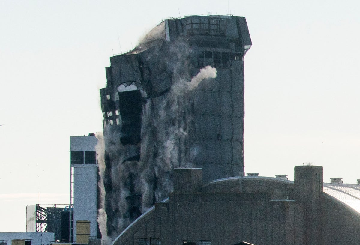 Demolición del hotel casino Trump Plaza