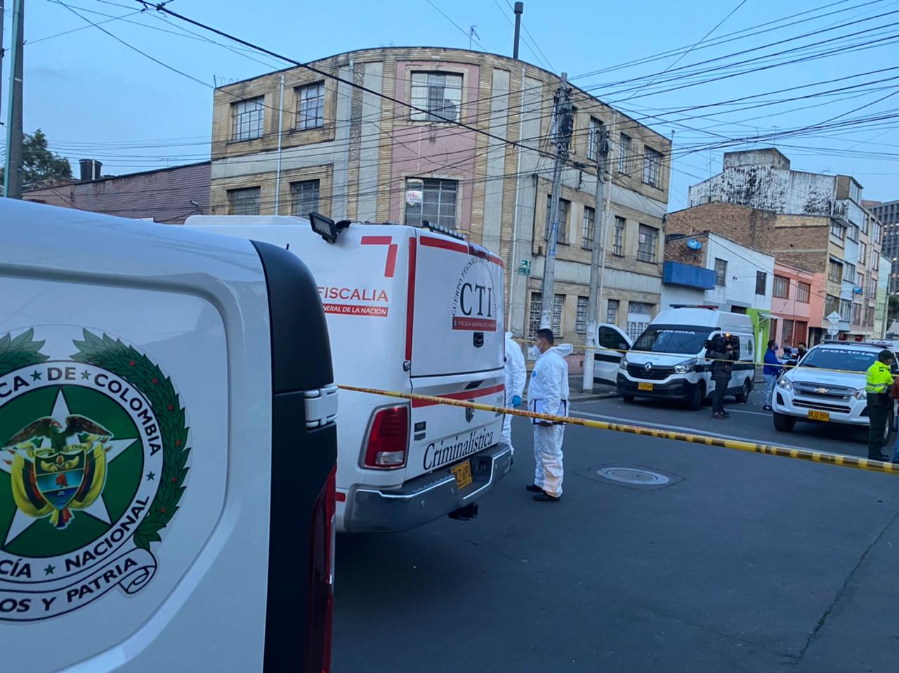 Balacera deja un muerto durante robo de Vehículo