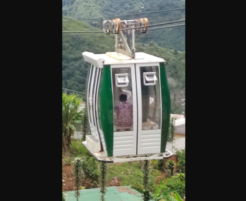 Cable aéreo en el occidente de Medellín