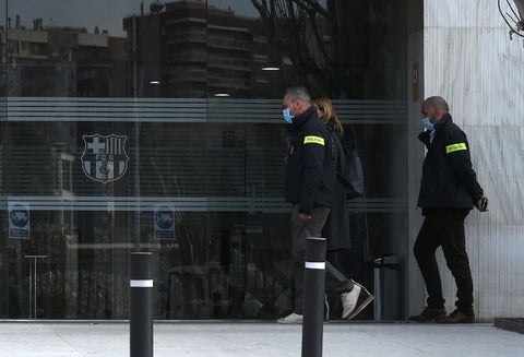Registran oficinas del Barcelona FC