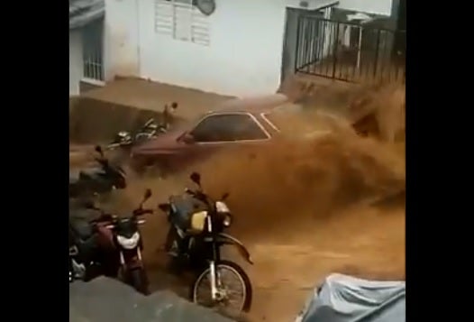 Desbordamiento de quebrada