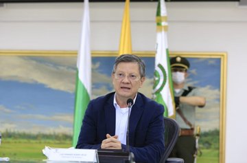 El secretario de Gobierno, Luis Fernando Suárez, encabeza nuevamente la terna.