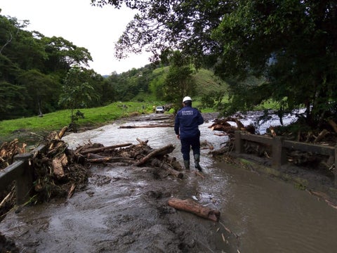Taponamiento de río