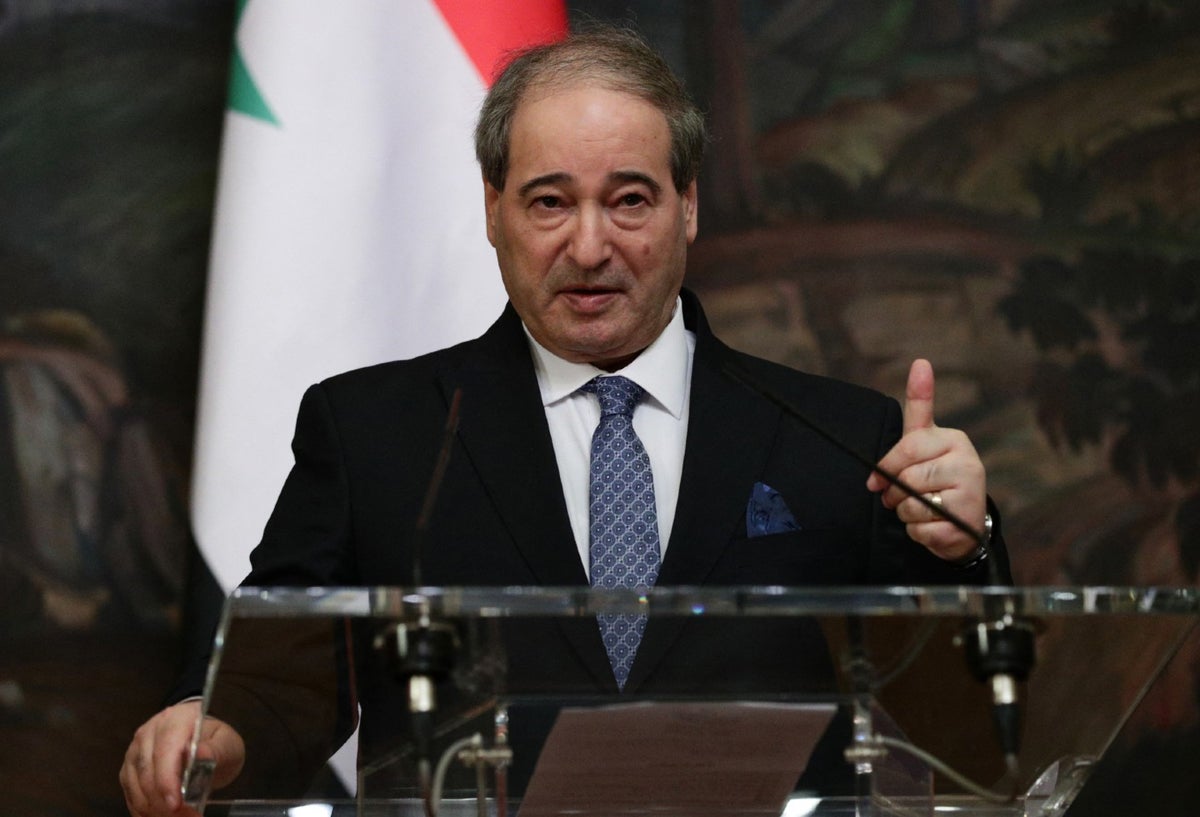 Sancionan a Faisal Moqdad, ministro de Relaciones Exteriores sirio