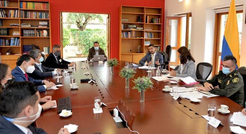 La vicepresidenta Marta Lucía Ramírez se reunió con la directiva de Asobares.