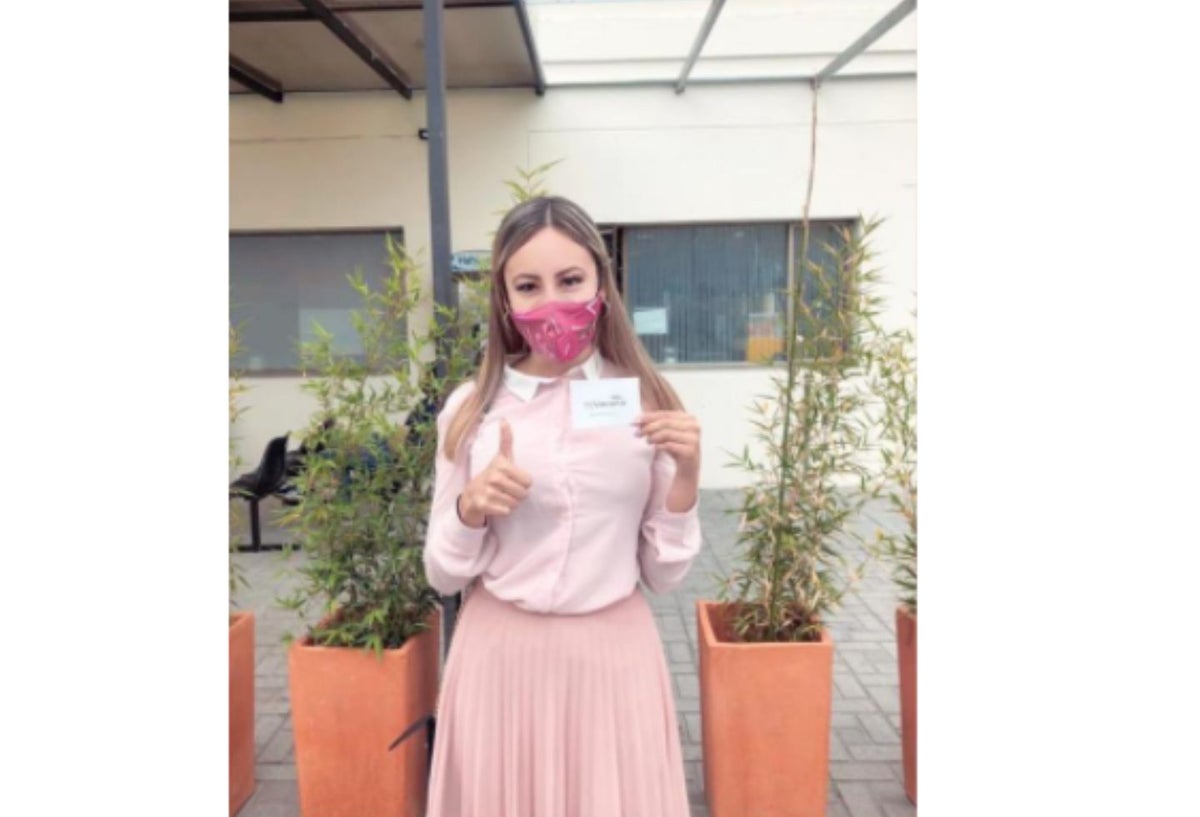 Lady Carolina Cárdenas, politóloga que se saltó la fila de vacunación