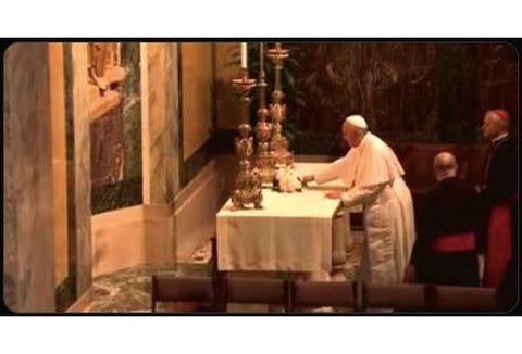 Papa Francisco y el falso truco con el mantel