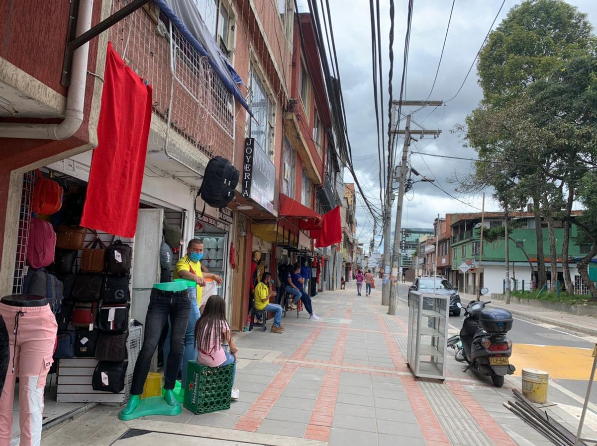 Comerciantes abren locales en Suba, pese a la cuarentena general