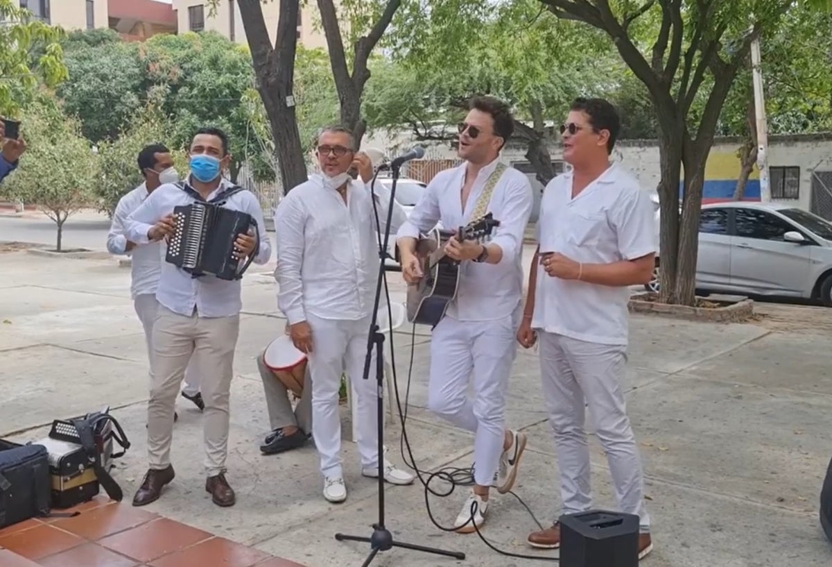 Carlos Vives despide a su padre