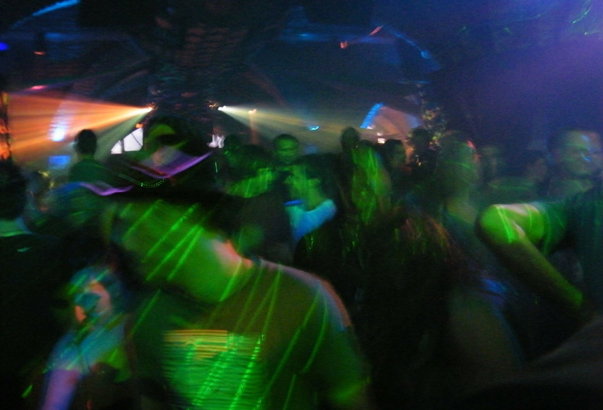 Discotecas están cerradas por la pandemia en casi todo el mundo.